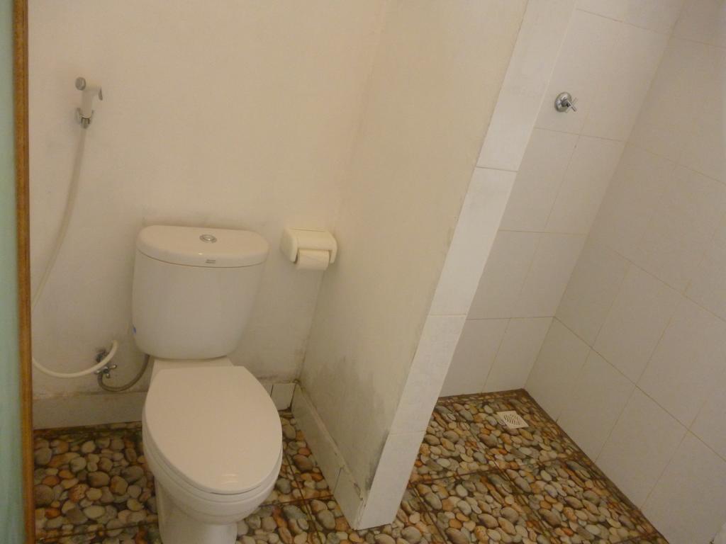 Dewi Garden Guesthouse Kuta  Eksteriør bilde