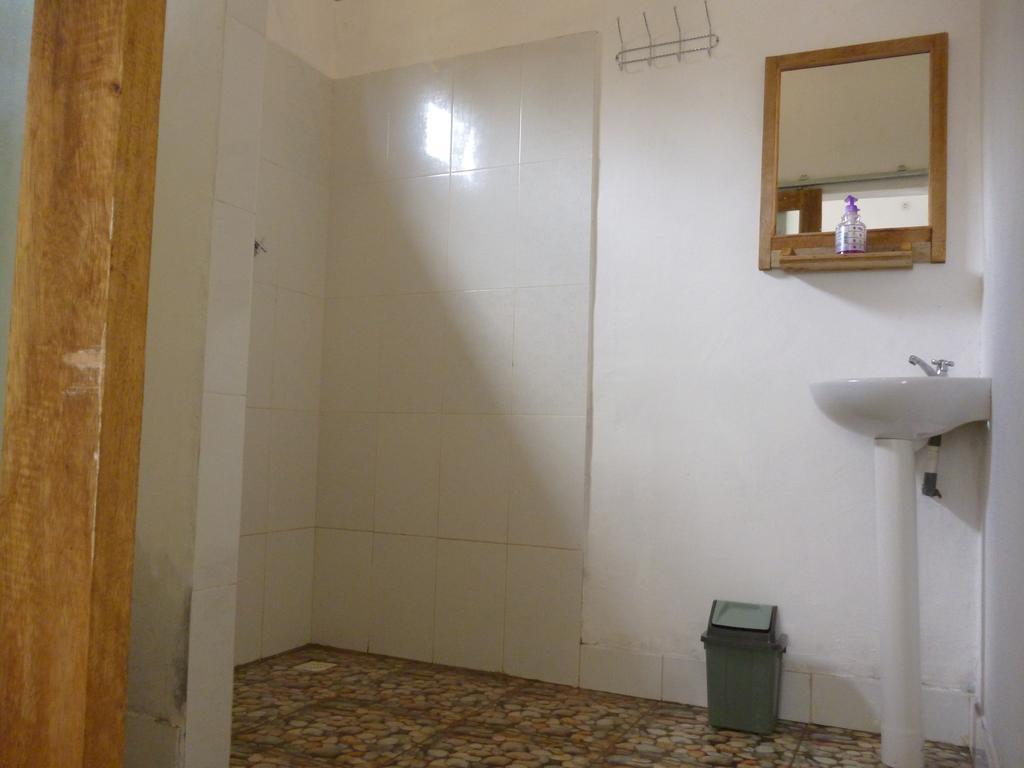 Dewi Garden Guesthouse Kuta  Eksteriør bilde